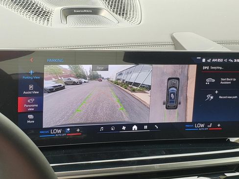 New 2027 BMW X7 M60i AWD/4WD image 24