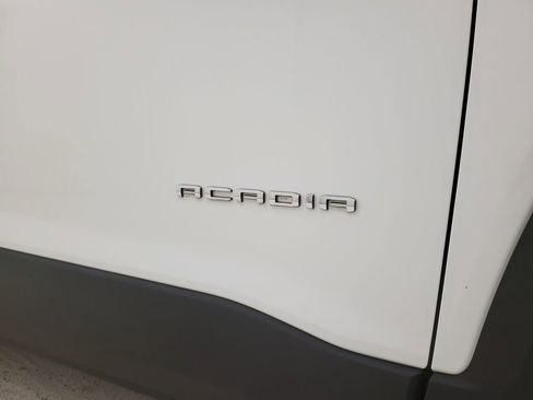 Certified 2023 GMC Acadia SLT image 25