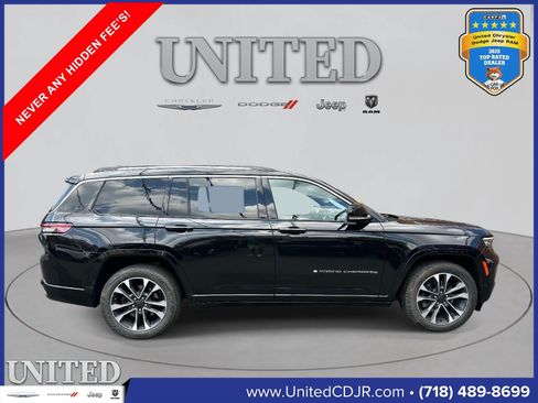 Used 2021 Jeep Grand Cherokee L Overland w/ Luxury Tech Group IV AWD/4WD image 2