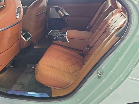 New 2026 BMW i7 xDrive60 w/ Executive Package image 16