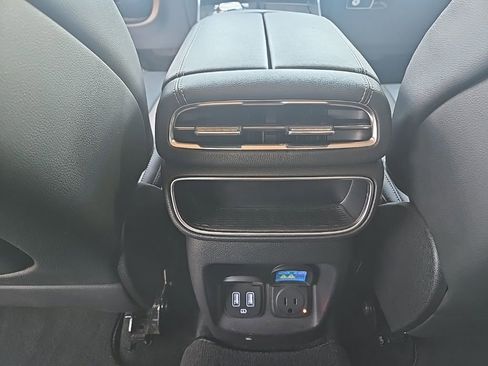 Used 2024 Genesis GV80 2.5T image 29