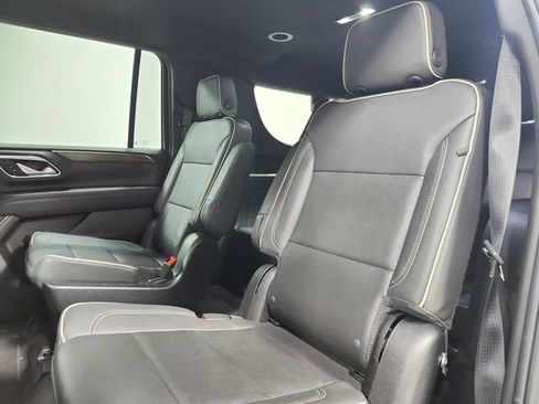 Used 2023 Chevrolet Suburban Premier AWD/4WD image 11