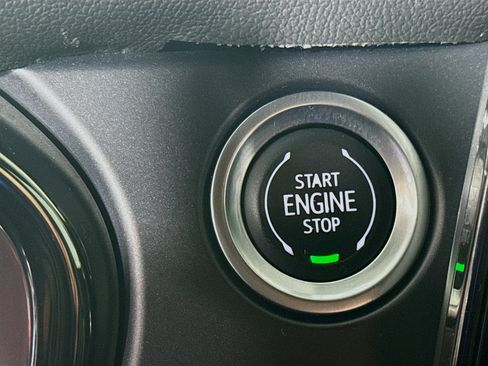 Used 2023 Chevrolet Blazer RS w/ Enhanced Convenience Package image 21