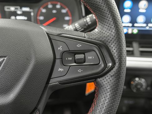Used 2024 Chevrolet Trax RS w/ Driver Confidence Package FWD image 21