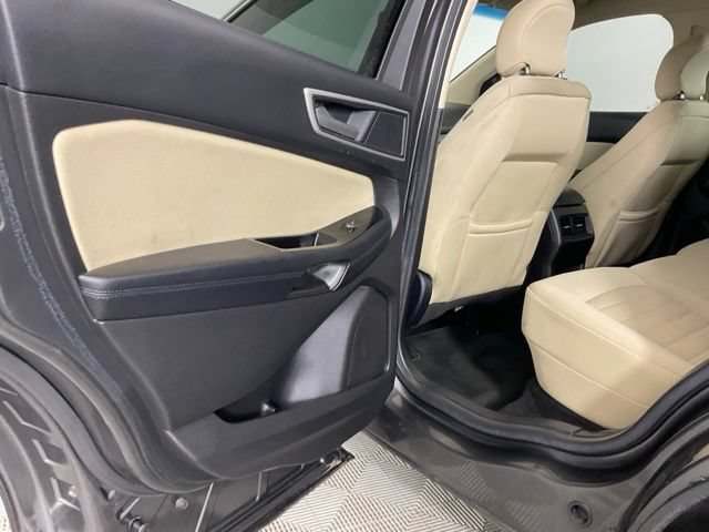 Used 2017 Ford Edge SEL AWD/4WD image 12