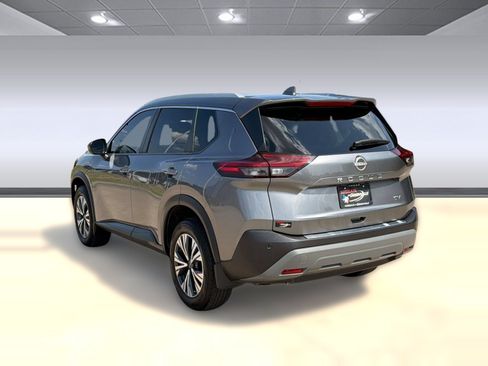 Used 2023 Nissan Rogue SV w/ SV Premium B Package FWD image 3