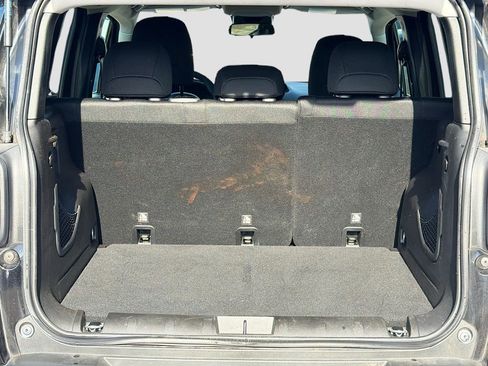 Used 2019 Jeep Renegade Latitude image 11