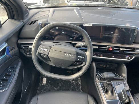 New 2026 Kia Sportage X-Line w/ X-Line Technology Package image 11