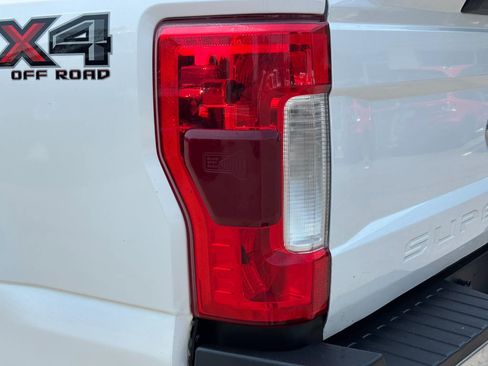 Used 2019 Ford F250 Lariat w/ Lariat Ultimate Package AWD/4WD image 14