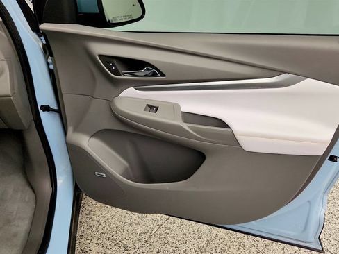 Used 2023 Chevrolet Bolt EUV Premier w/ Sun & Sound Package FWD image 28