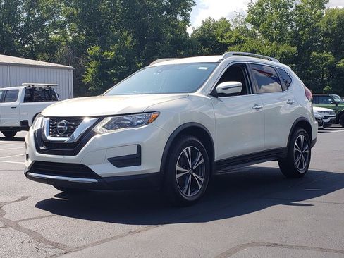 Used 2019 Nissan Rogue SV w/ Premium Package AWD/4WD image 1