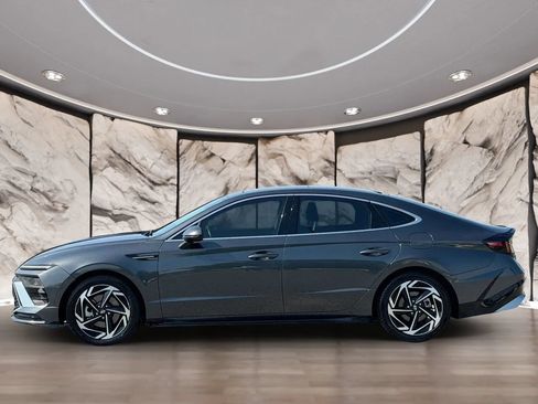 Used 2024 Hyundai Sonata SEL w/ Convenience Package FWD image 10