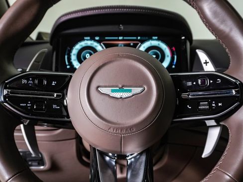 Used 2024 Aston Martin DB12 Coupe RWD image 26