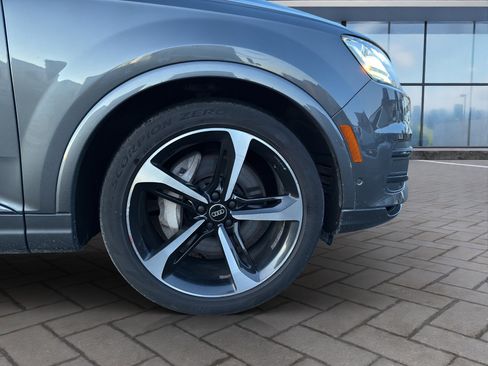 Used 2019 Audi Q7 3.0T Prestige image 24