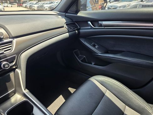 Used 2018 Honda Accord Sport image 39