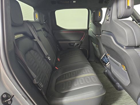 Used 2022 Rivian R1T Launch Edition image 22