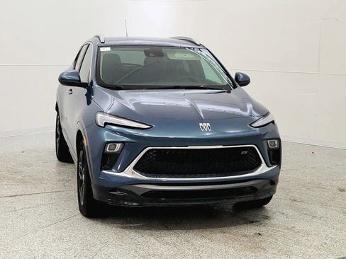 Used 2024 Buick Encore GX Sport Touring image 2