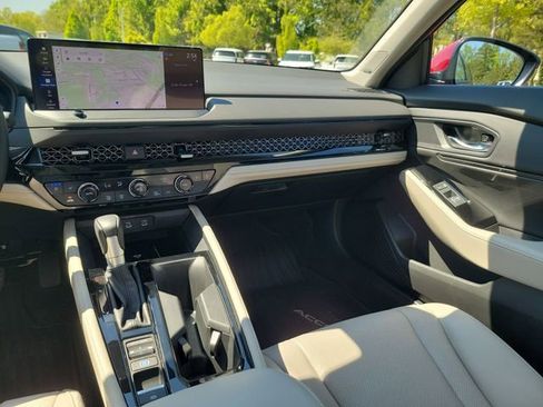 Certified 2023 Honda Accord Touring image 11