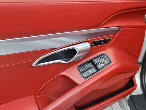 Used 2013 Porsche Boxster S image 23