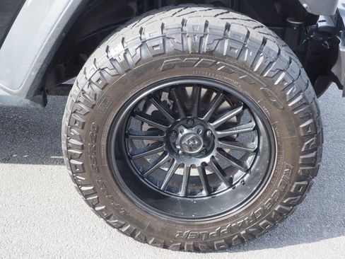 Used 2022 Jeep Wrangler Unlimited Rubicon 4xe w/ Cold Weather Group image 10