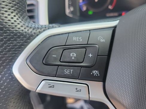 Used 2023 Volkswagen Atlas SEL Premium AWD/4WD image 12