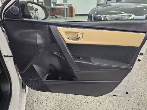 Used 2017 Toyota Corolla LE w/ LE Premium Package image 27