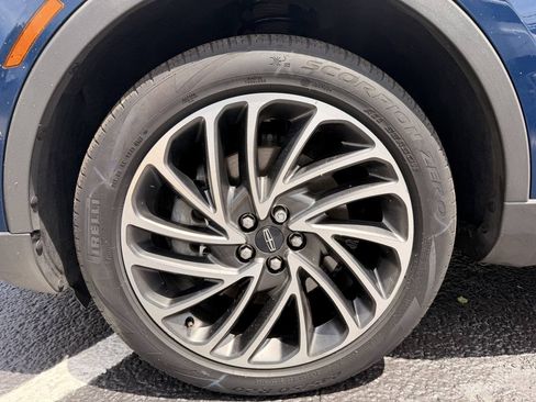 Used 2019 Lincoln Nautilus Reserve AWD/4WD image 7