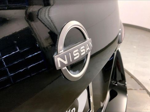 Used 2025 Nissan Versa SV FWD image 22