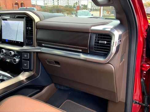 Used 2025 Ford F150 King Ranch w/ FX4 Off-Road Package image 18