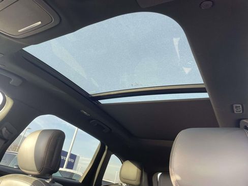 Used 2025 Lincoln Nautilus Reserve image 9