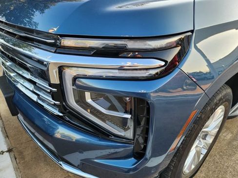 Used 2025 Chevrolet Tahoe Premier RWD image 9
