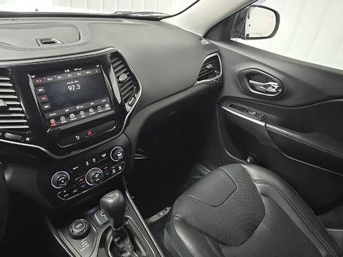 Used 2019 Jeep Cherokee Limited AWD/4WD image 26