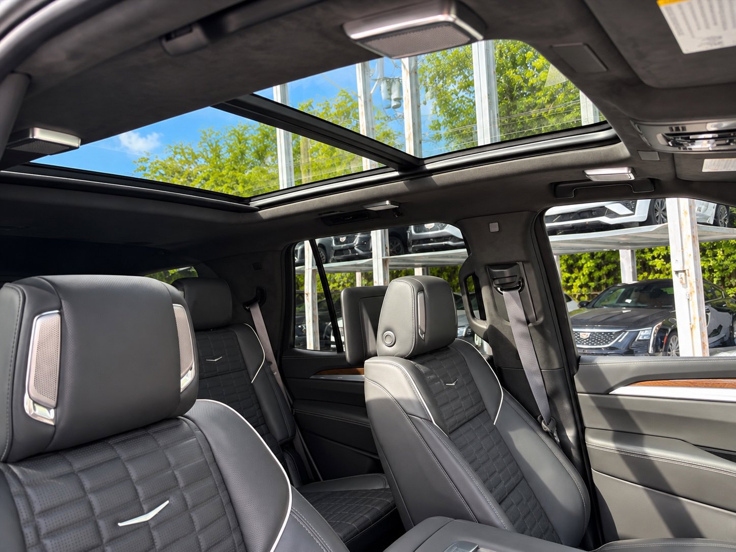 Used 2026 Cadillac Escalade Platinum Sport AWD/4WD image 15