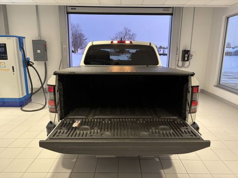 Used 2024 Nissan Frontier S w/ Technology Package image 5