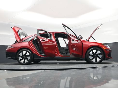 New 2025 Hyundai Ioniq 6 SE image 21