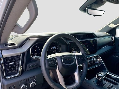 Used 2024 GMC Sierra 1500 Denali w/ Denali Reserve Package image 10