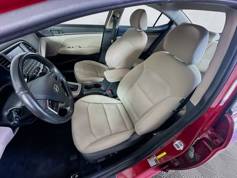Used 2017 Hyundai Elantra Value Edition FWD image 13