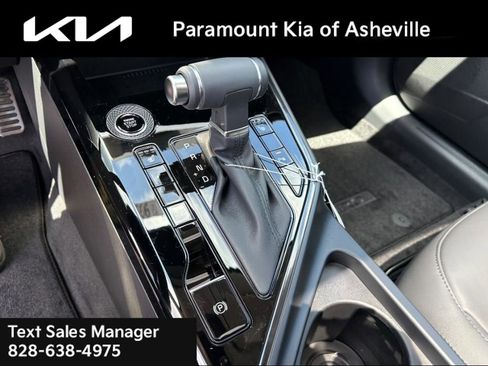 New 2025 Kia Niro EX Touring image 27