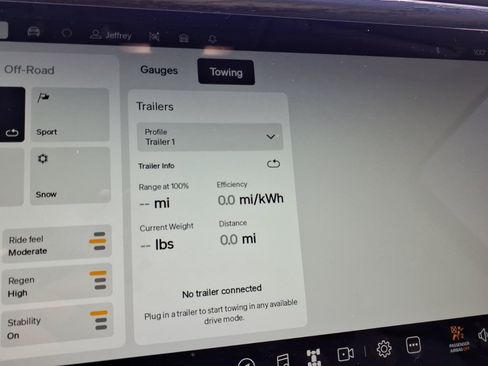 Used 2024 Rivian R1S Adventure AWD/4WD image 10
