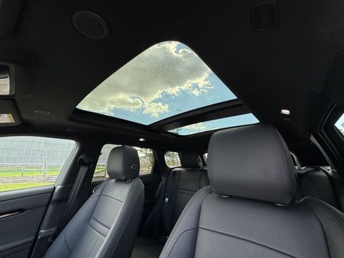 Used 2025 Land Rover Range Rover Evoque S image 11