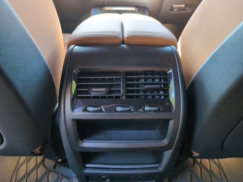 Used 2024 BMW X5 xDrive40i w/ Parking Assistance Package AWD/4WD image 24