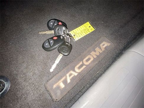 Used 2015 Toyota Tacoma PreRunner image 29