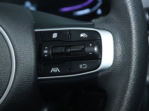 Used 2025 Kia Sportage LX image 23