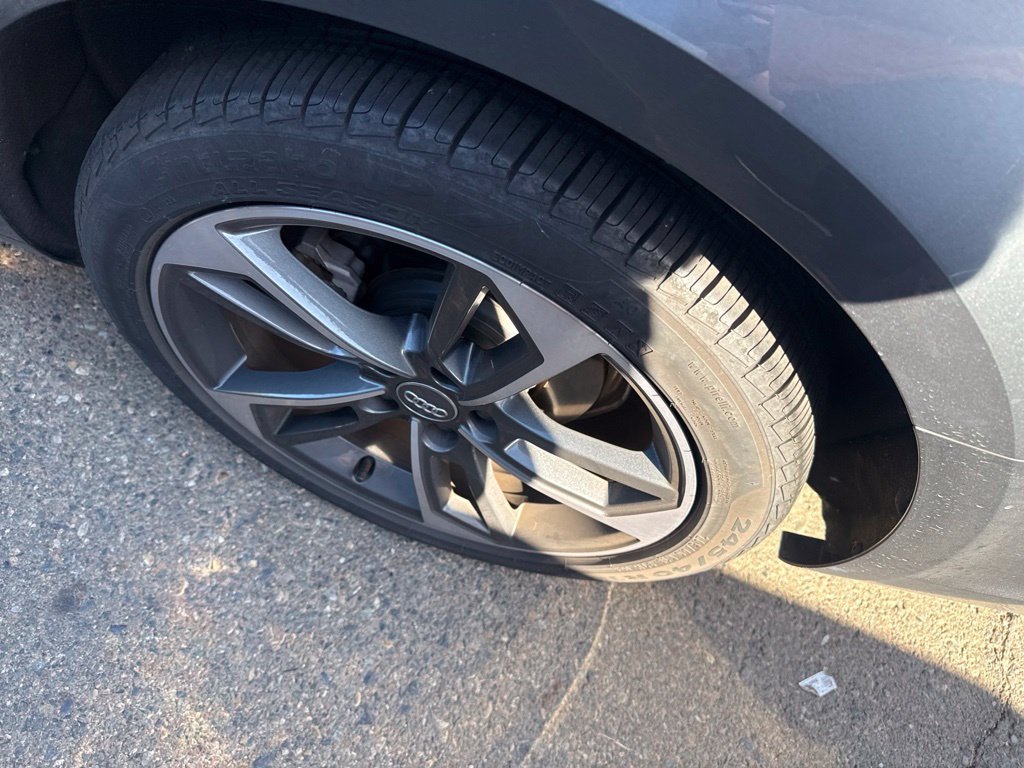 Used 2019 Audi A4 2.0T Premium FWD image 3