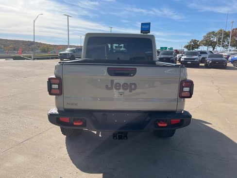 Used 2022 Jeep Gladiator Mojave w/ LED Lighting Group image 6