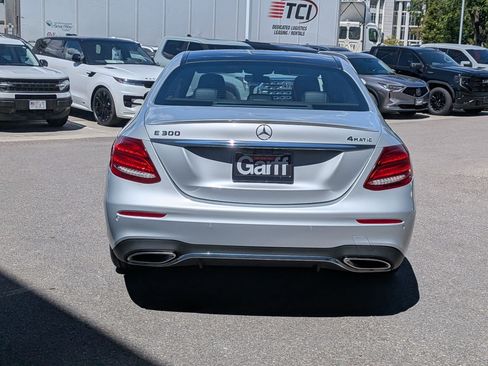 Used 2019 Mercedes-Benz E 300 4MATIC image 4