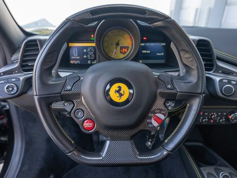 Used 2012 Ferrari 458 Italia Coupe RWD image 34