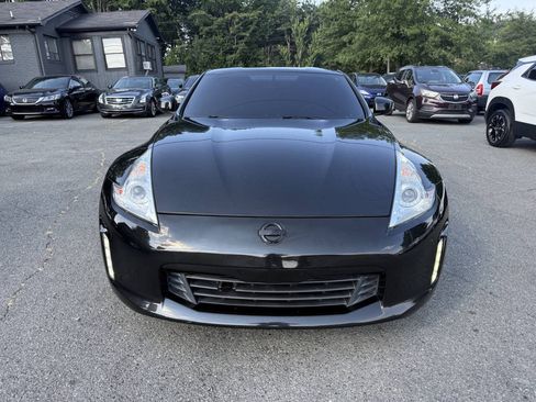 Used 2016 Nissan 370Z Coupe RWD image 3