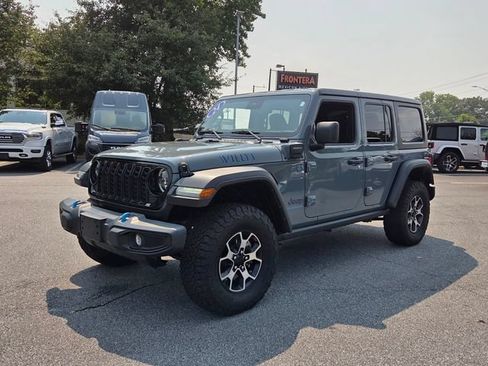 Used 2024 Jeep Wrangler Unlimited AWD/4WD image 3