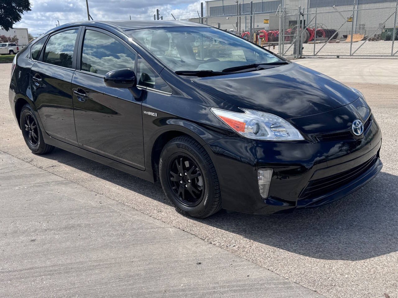 Used 2015 Toyota Prius Two FWD image 3